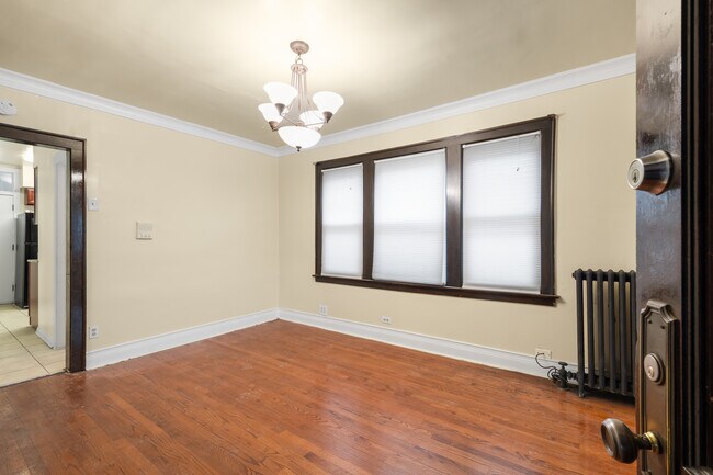 Foto del edificio - 8533 S Oglesby Ave