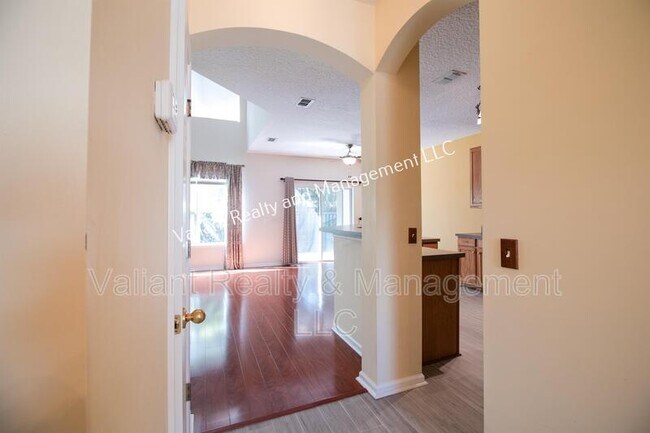 Foto del edificio - 2400 Old Pine Trail