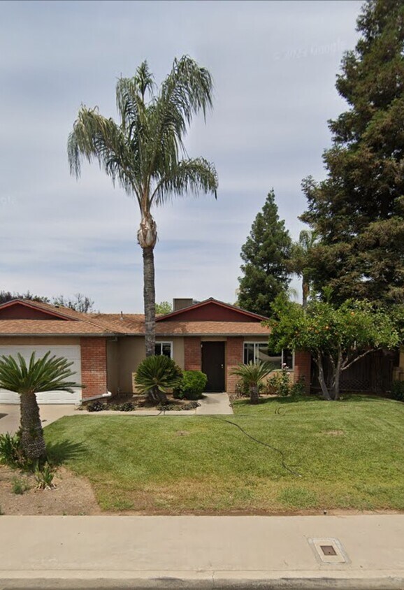 740 W Mulberry Ave, Porterville, CA 93257 House Rental in Porterville