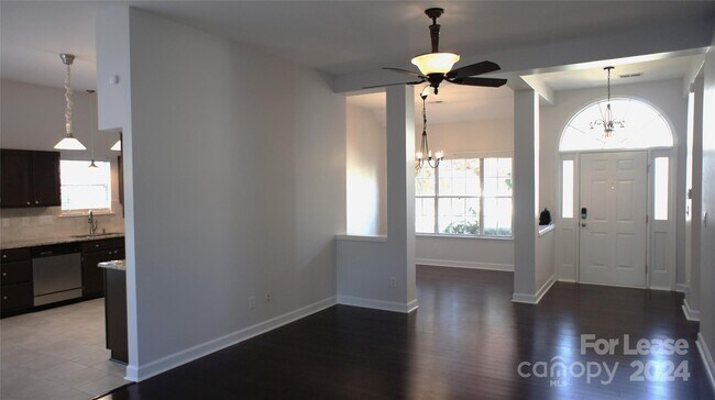 Foto del edificio - 9120 Twilight Hill Ct