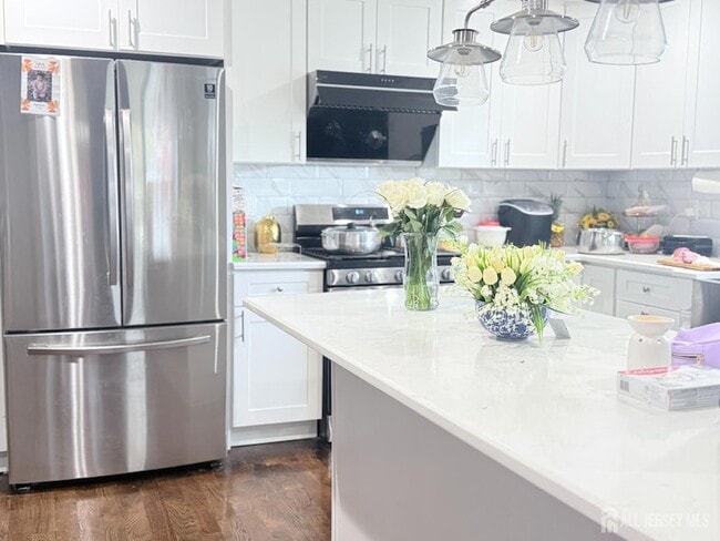 Foto del edificio - 42 Nelson Ave