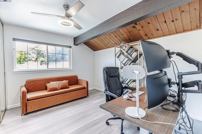 Foto del edificio - 1835 Cam Estrada