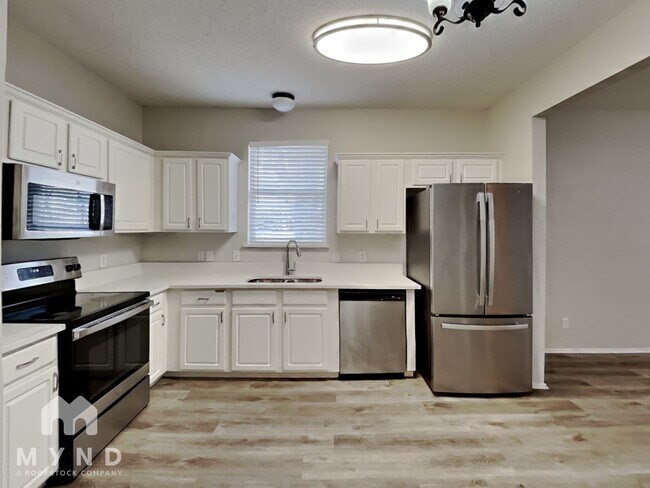 Foto del edificio - 3941 Overlake Dr