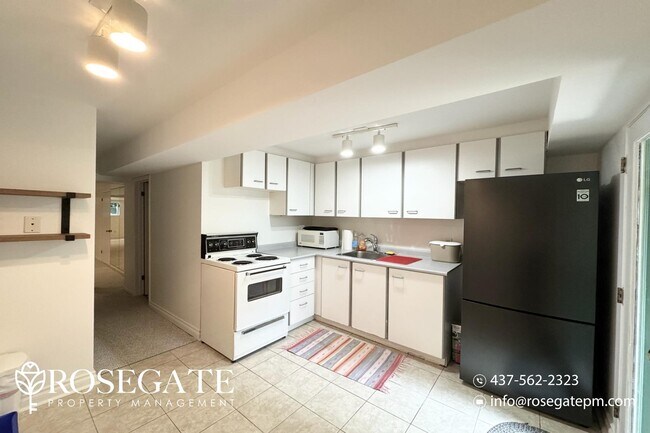 Photo du bâtiment - Renovated 1-Bedroom in Cabbagetown | 650 S...