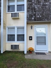 Building Photo - 127 Black Point Rd