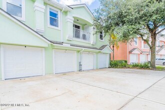 Building Photo - 13808 Herons Landing Way