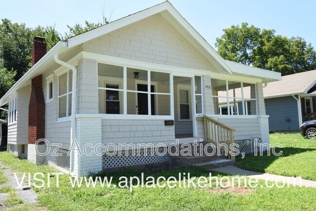 Building Photo - 1951 Troup Ave