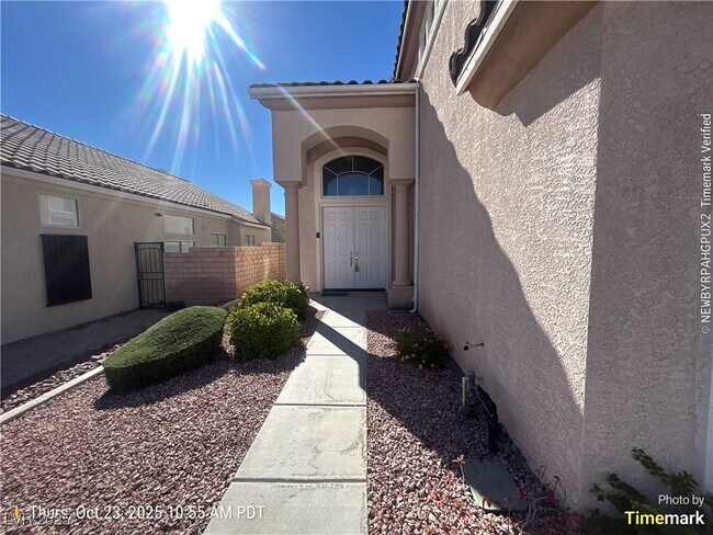 Foto del edificio - 8589 Coyote Peak Cir