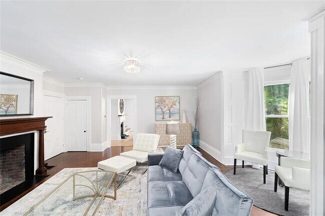 Building Photo - 77 Coggeshall Ave