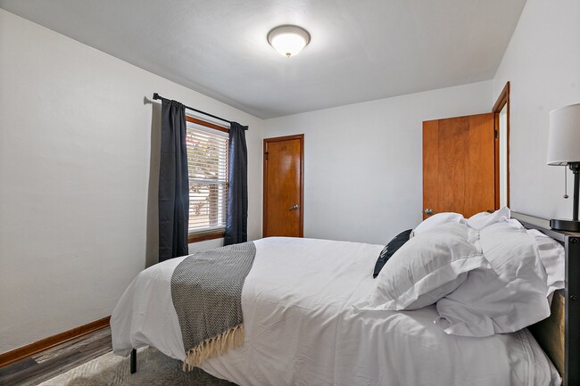 Foto del edificio - 2321 Logan St