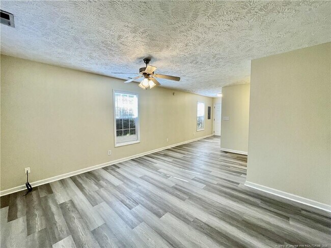 Foto del edificio - 3721 Betts Dr