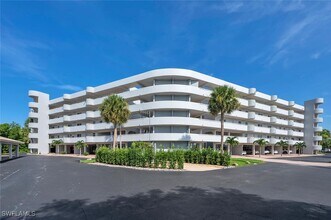 Building Photo - 12945 Vanderbilt Dr
