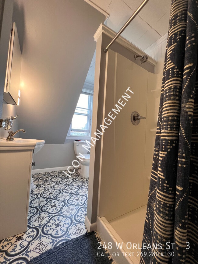 Foto del edificio - 248 W Orleans St