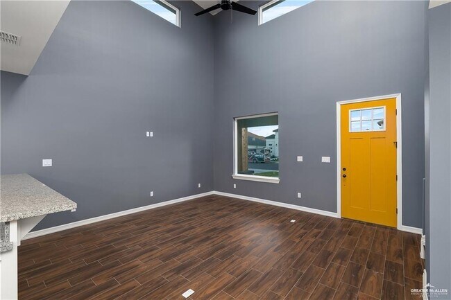 Foto del edificio - 1517 E Optimum Dr