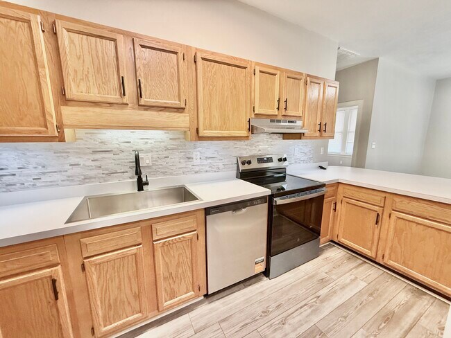 Foto del edificio - 1736 Memorial Ave SW