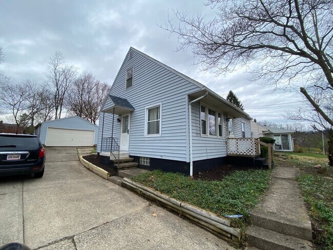 Foto del edificio - 908 Kennebec Ave