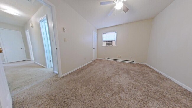Building Photo - 1105 Meadowbrook Blvd