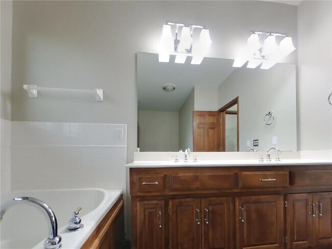 Building Photo - 4099 Cashell Glen