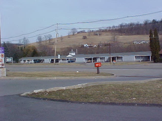 Building Photo - 1625 S Main St