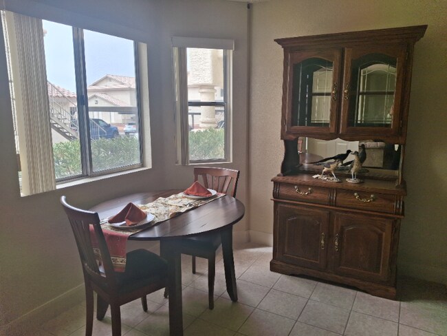 Foto del edificio - 453 Mesa Blvd