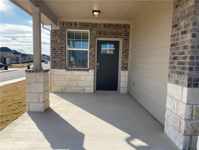 Building Photo - 134 Ashford Way
