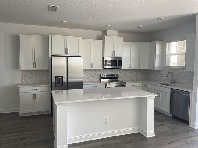 Foto del edificio - 6919 Nemours Pkwy