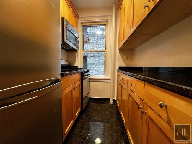 Foto del edificio - EAST 10 STREET