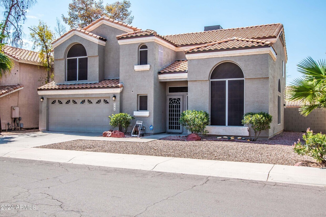 Primary Photo - 4345 E Windmere Dr