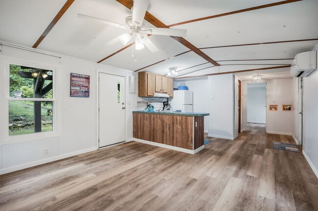 Building Photo - 1048 Sitting Bull Point