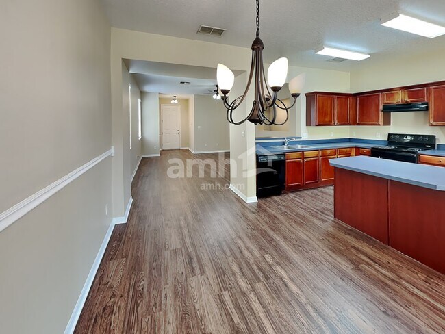 Foto del edificio - 517 Vicks Landing Dr