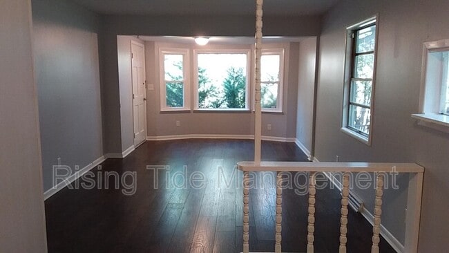 Building Photo - 700 Biscayne Dr