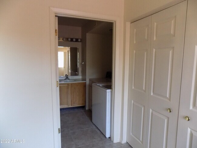 Foto del edificio - 1429 Plaza Merito