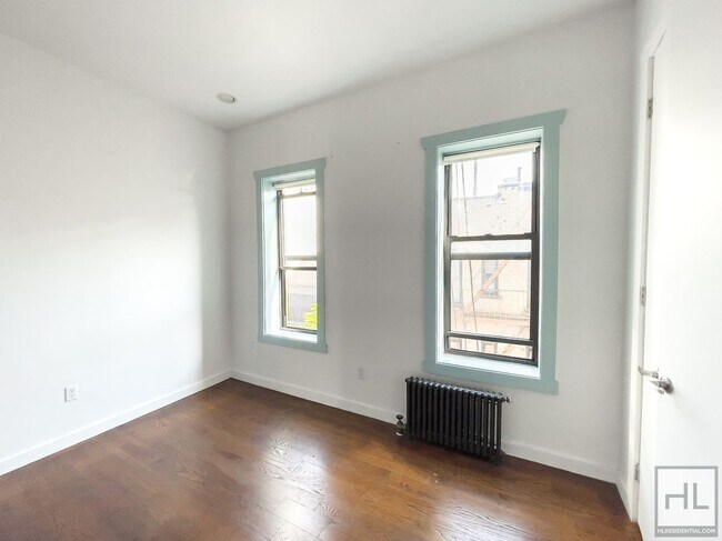 Foto del edificio - EASTERN PARKWAY / 2-Bed 1 Bath