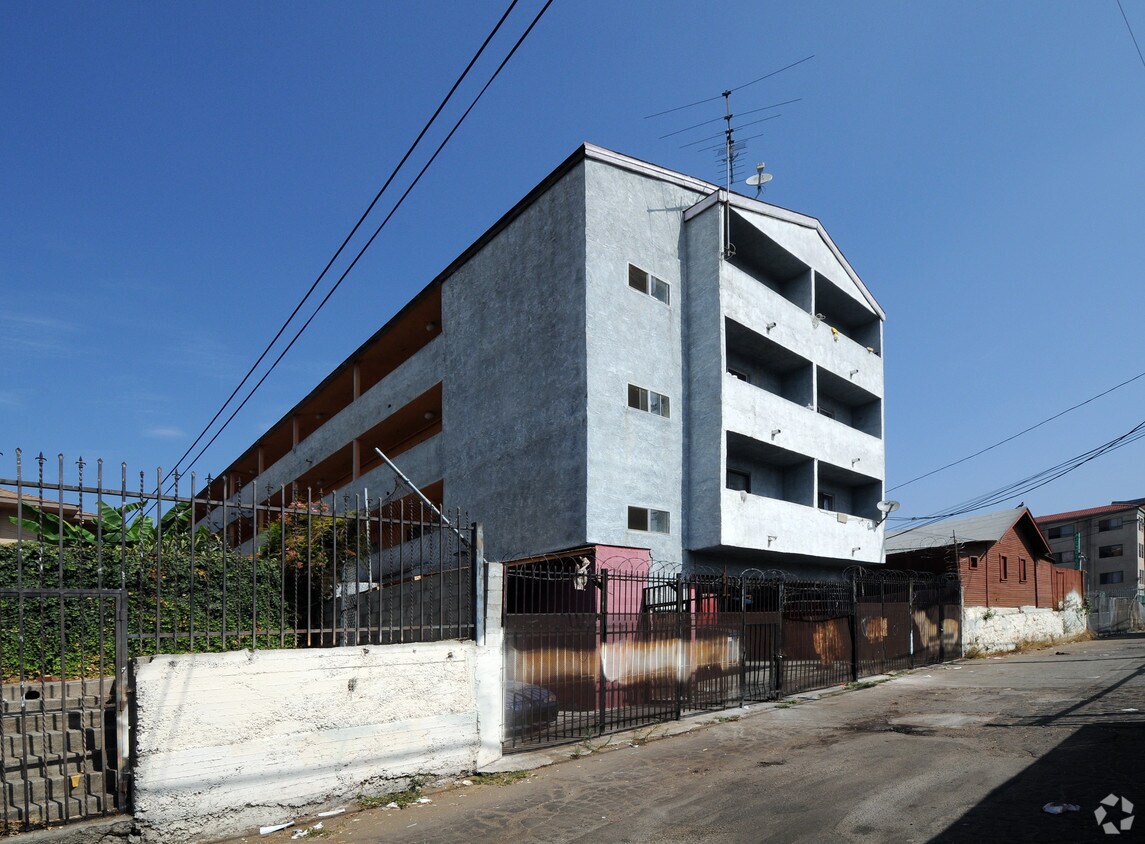 Foto del edificio - 828 S Burlington Ave