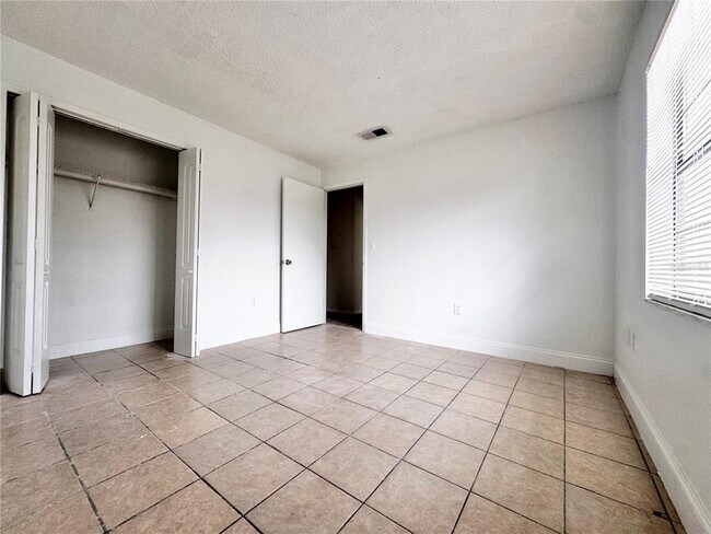 Foto del edificio - 4179 Corsair Ave
