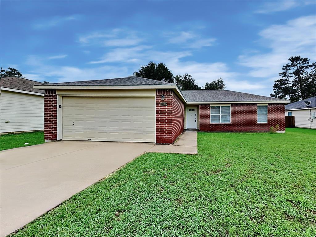 Foto principal - 16365 Hidden River Ct
