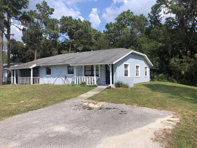 Building Photo - 491 N Sams Point