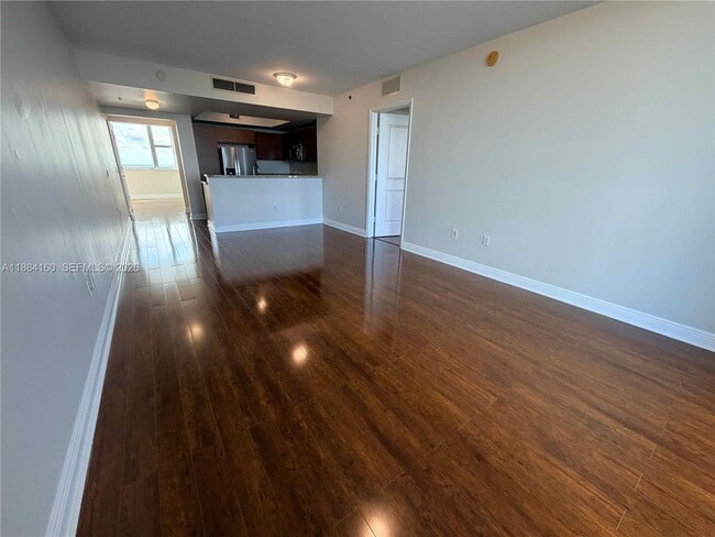 Foto del edificio - 2641 N Flamingo Rd