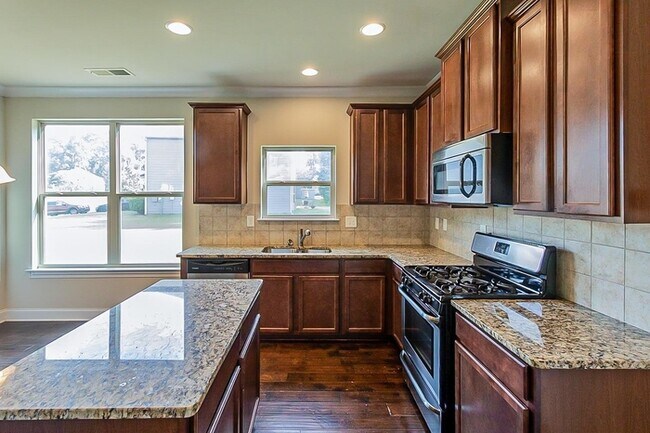 Building Photo - 2970 Parkland View