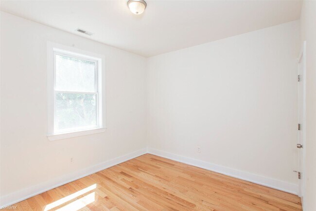 Building Photo - 4 br, 2 bath Duplex - 1706 FONTAIN ST Unit B