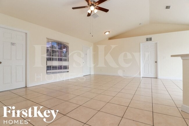 Foto del edificio - 3816 20th St W