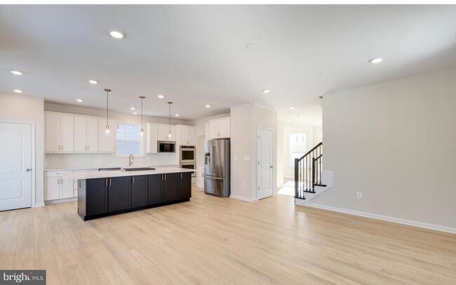 Foto del edificio - 10810 Meridian Hill Way