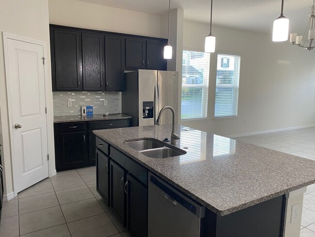 Foto del edificio - 11507 Charnock Dr