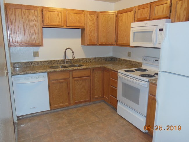 Cocina recién remodelada - 5013 Dyer Ln