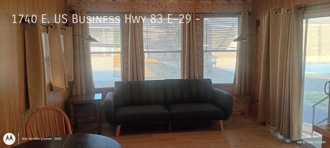 Foto del edificio - 1740 E 29th St