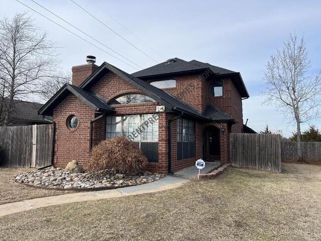 Photo - 805 Woodward Ave House