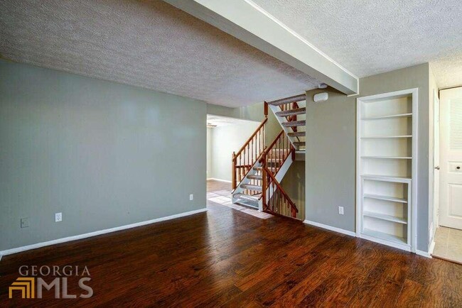 Building Photo - 2887 Royal Path Ct