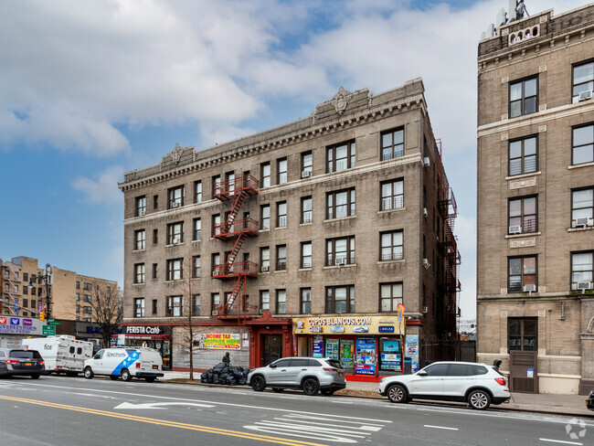 Building Photo - 156-158 Dyckman St