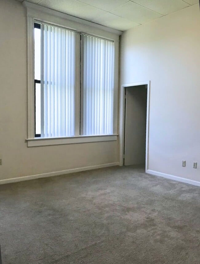 Interior Photo - St. Agnes Apartments