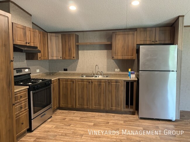 Building Photo - Coachlight North Has New Homes For Rent!